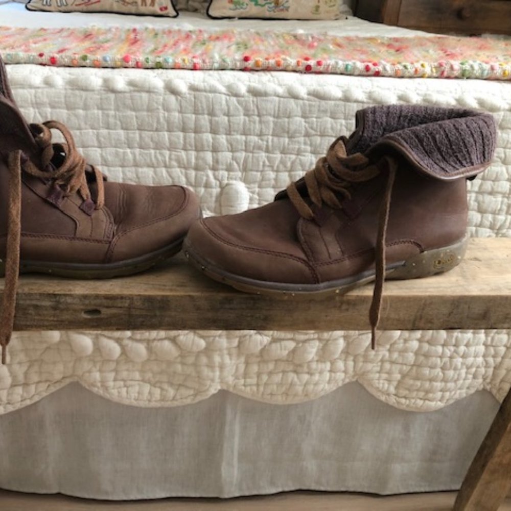 Lace ankle winter boots